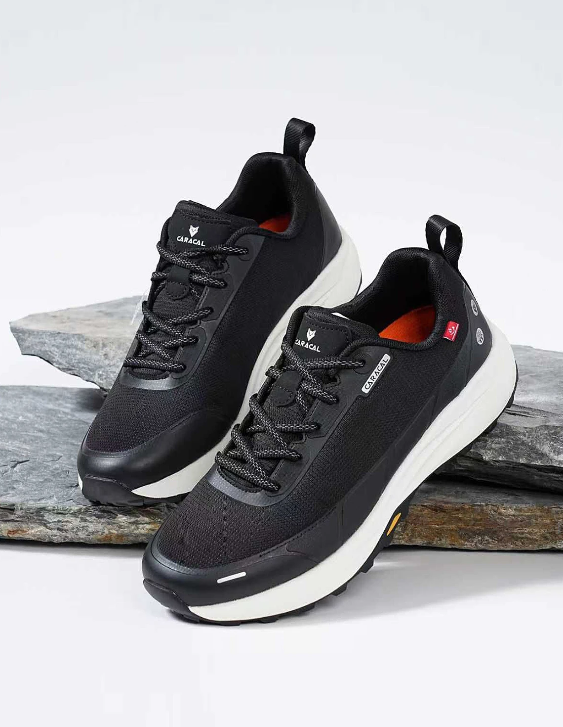 کفش پیاده روی مردانه کاراکال Caracal Mono M