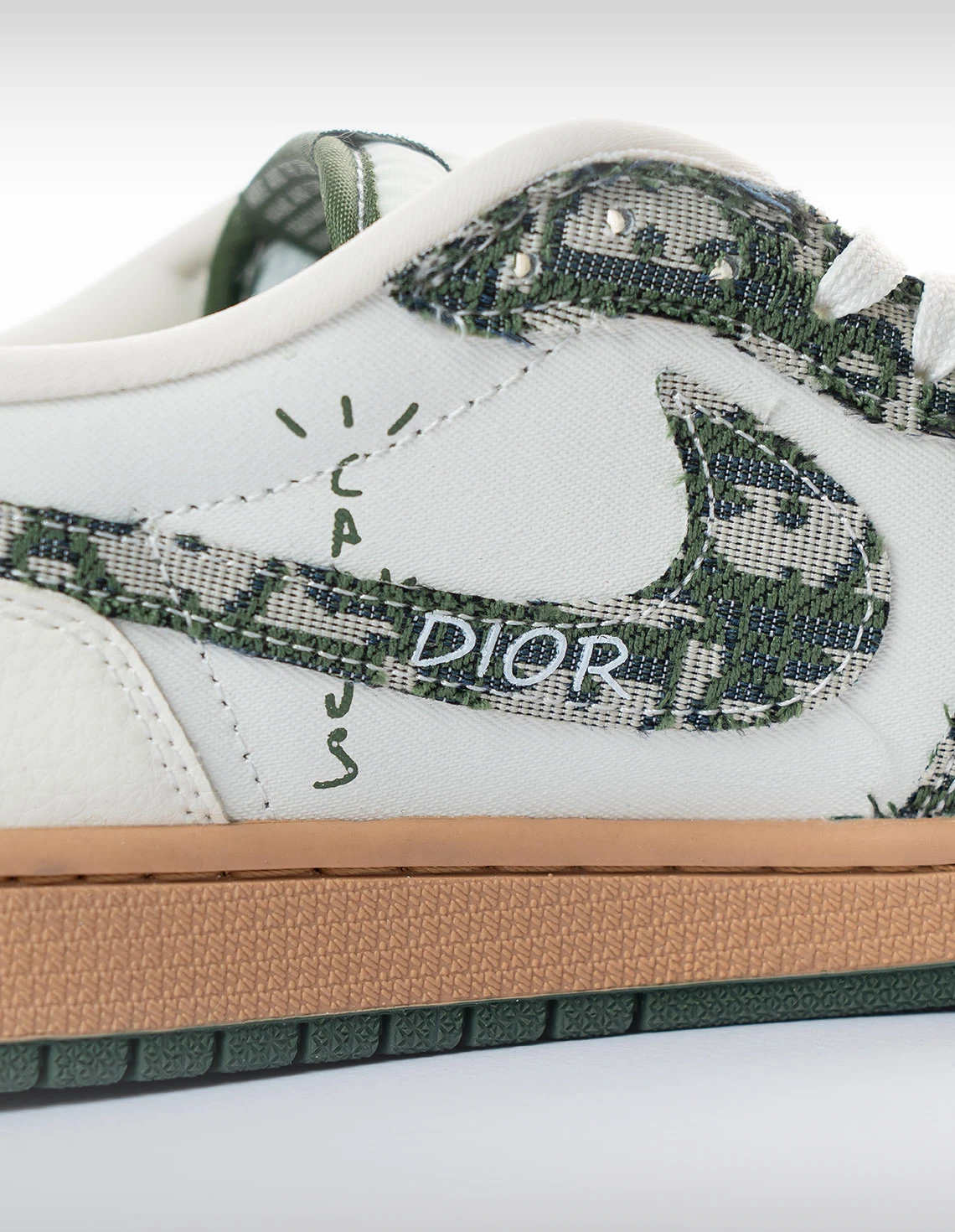 کفش روزانه مردانه نایک Nike Air Jordan 1 Travis Scott  Dior M